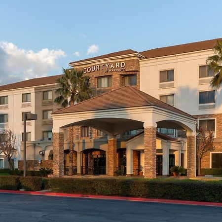 Courtyard By Marriott Ontario Rancho Cucamonga Hotel Bagian luar foto