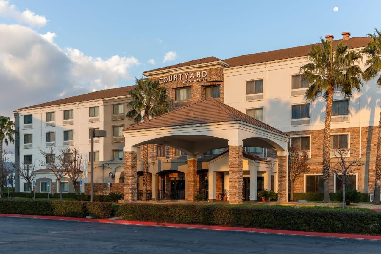 Courtyard By Marriott Ontario Rancho Cucamonga Hotel Bagian luar foto