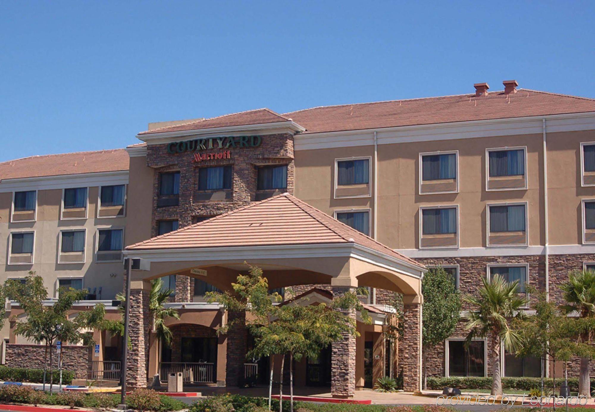 Courtyard By Marriott Ontario Rancho Cucamonga Hotel Bagian luar foto