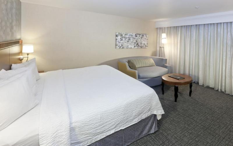 Courtyard By Marriott Ontario Rancho Cucamonga Hotel Bagian luar foto