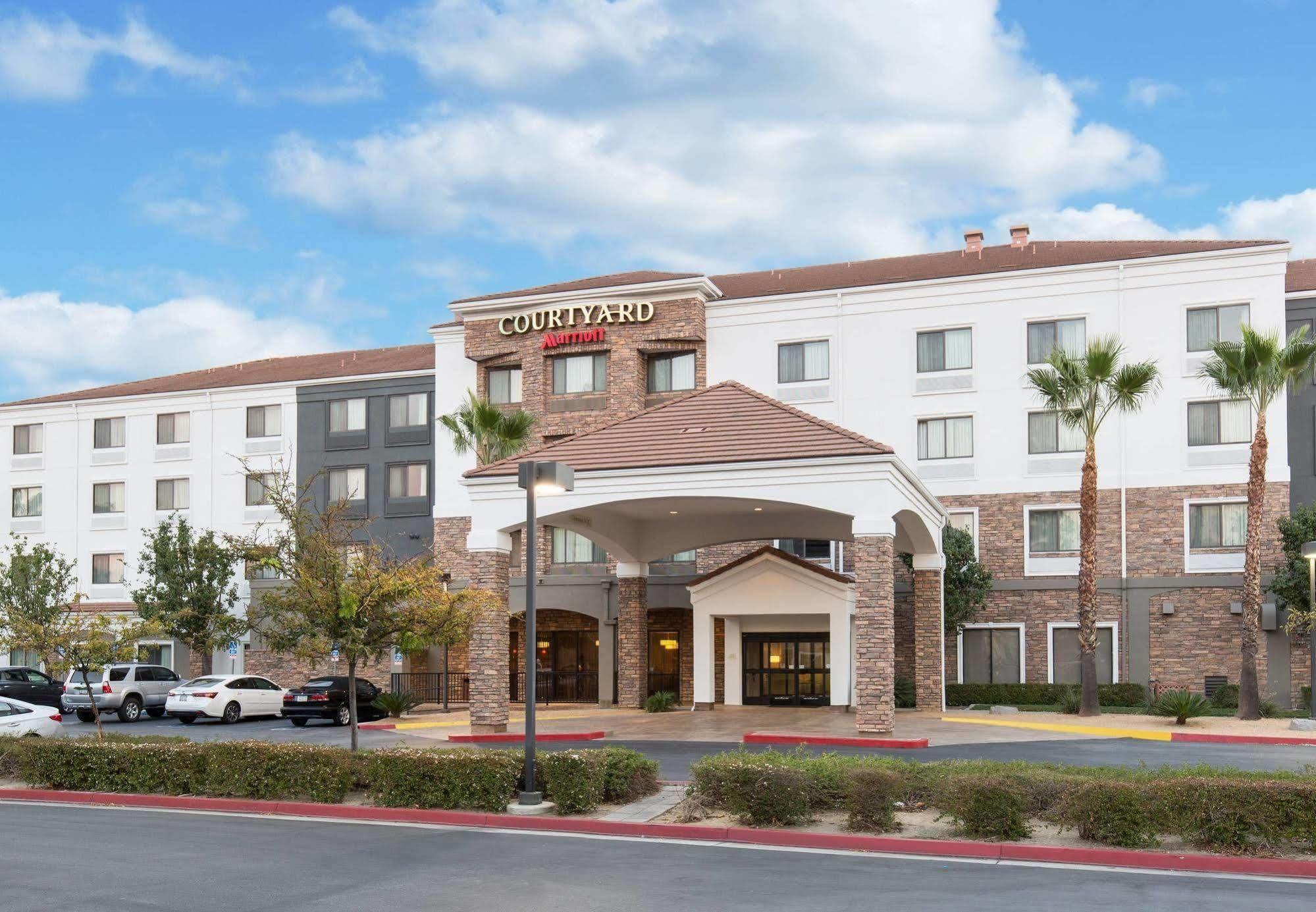 Courtyard By Marriott Ontario Rancho Cucamonga Hotel Bagian luar foto