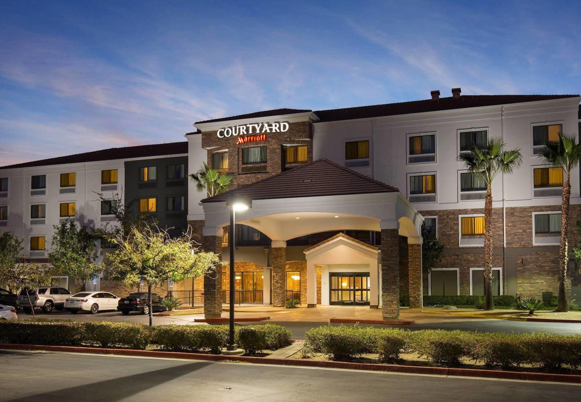 Courtyard By Marriott Ontario Rancho Cucamonga Hotel Bagian luar foto